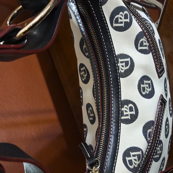 Dooney & Bourke Circle Hobo Bag NWOT - Picture 9 of 16